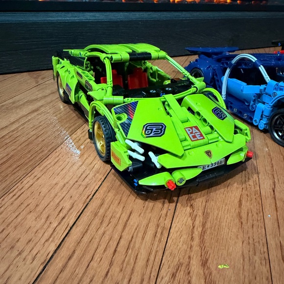 Colorful Racing Car Toy Set - Picture 2 of 16